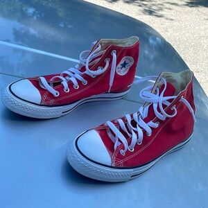 Mens red converse vintage size 9